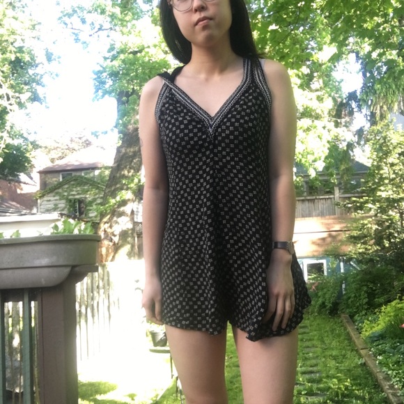 Patterned and embroidered black romper - Picture 2 of 4